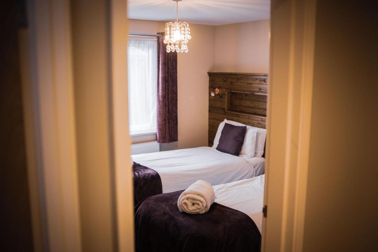Hotel Warrenwood Country Park Polegate Exterior foto